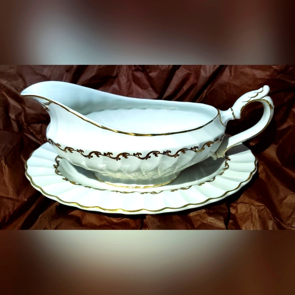Vintage Myott Gravy Boat with Underplate St. Regis White & Gold decorative trim